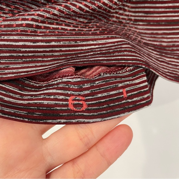 Lululemon tank size 6 - Picture 5 of 5